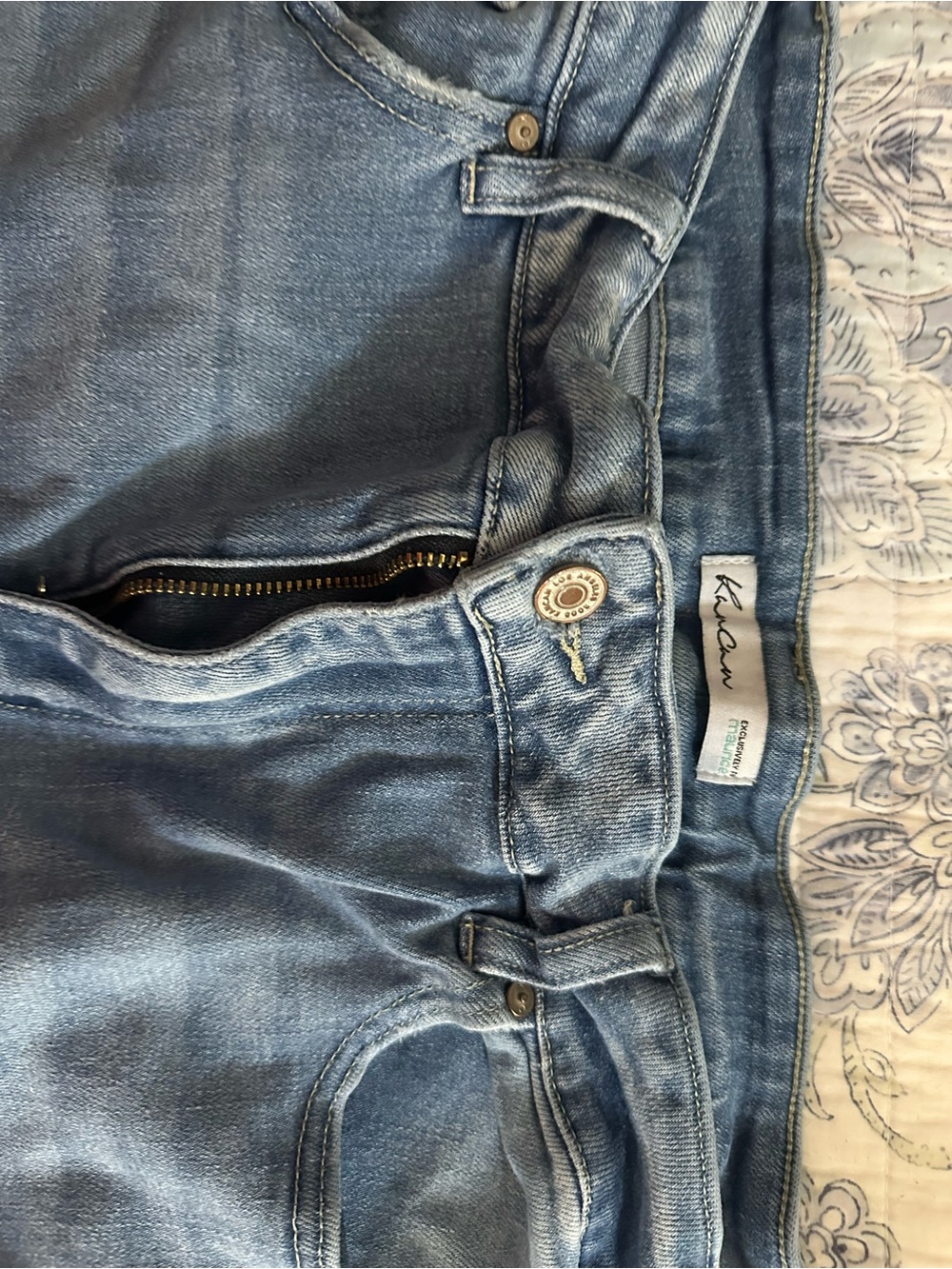 KanCan by Maurice’s Light Wash Denim Jeans Distressed Ankle Cropped